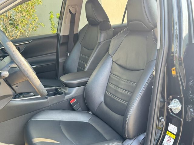 TOYOTA豐田 RAV4  第12張相片