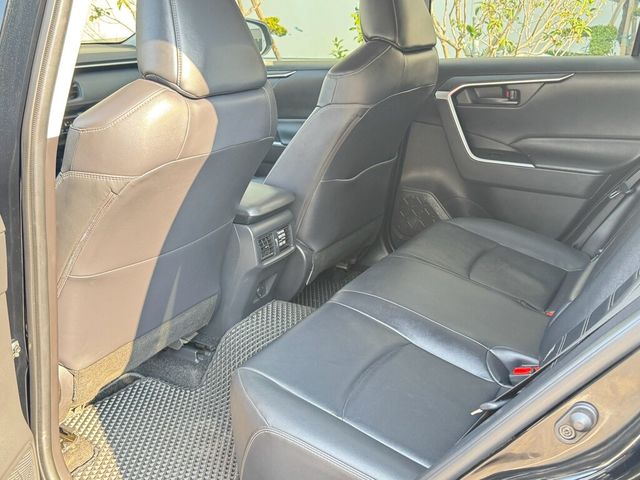 TOYOTA豐田 RAV4  第13張相片