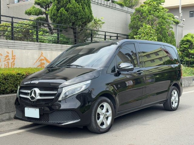 M-BENZ賓士 V220 D  第1張相片