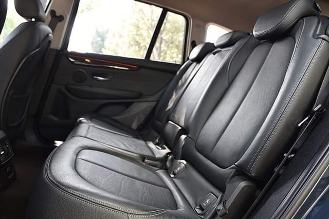BMW寶馬 218D  第13張相片