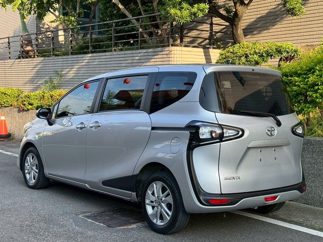 TOYOTA豐田 SIENTA  第8張相片