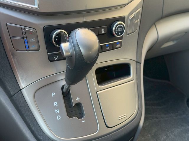 HYUNDAI現代 STAREX  第6張相片