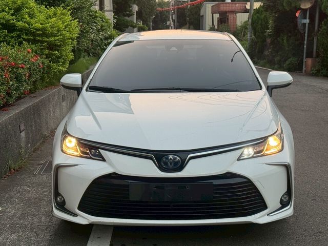 TOYOTA豐田 COROLLA ALTIS HYBRID  第2張相片