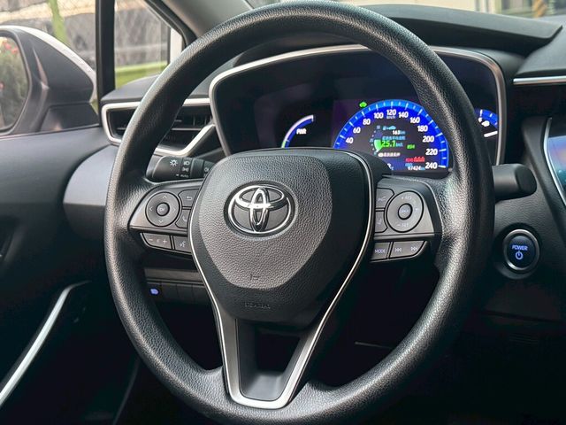 TOYOTA豐田 COROLLA ALTIS HYBRID  第6張相片