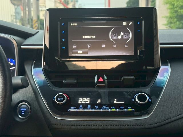 TOYOTA豐田 COROLLA ALTIS HYBRID  第9張相片