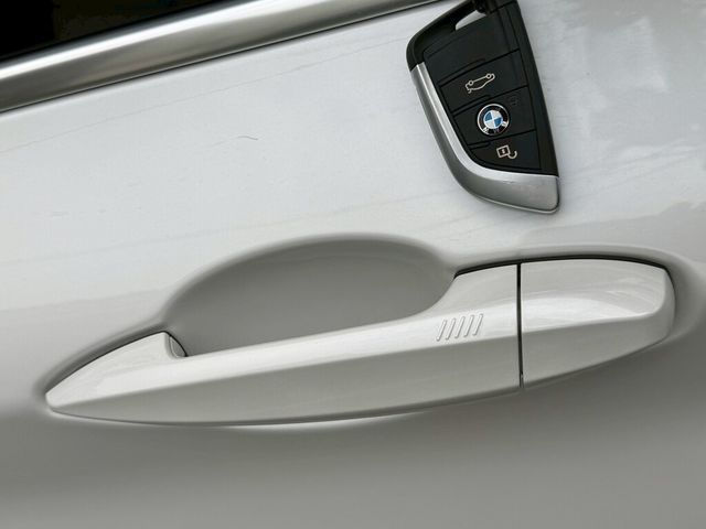 BMW寶馬 X1  第3張相片