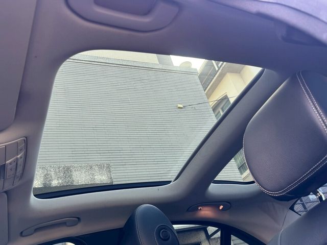 M-BENZ賓士 C300  第10張相片