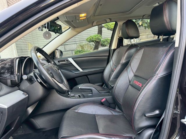MAZDA馬自達 MAZDA 3  第10張相片