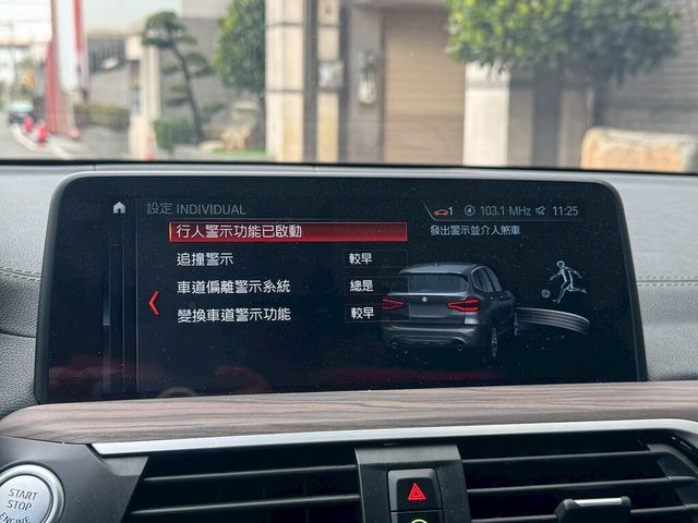 BMW寶馬 X3  第10張相片