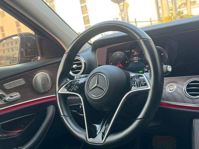 M-BENZ賓士 E300  第4張相片