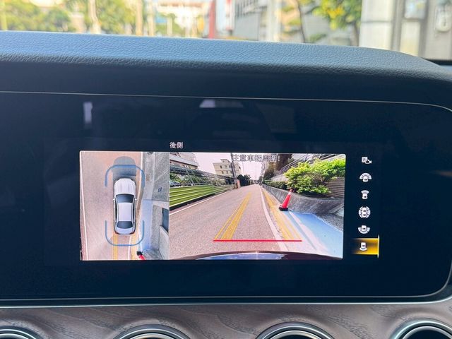 M-BENZ賓士 E300  第7張相片