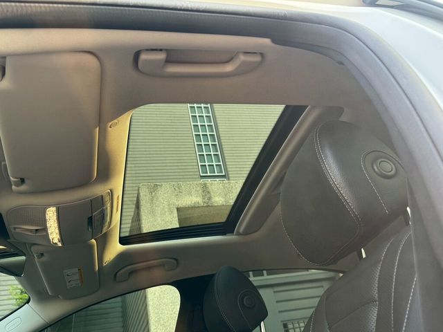 M-BENZ賓士 E300  第13張相片