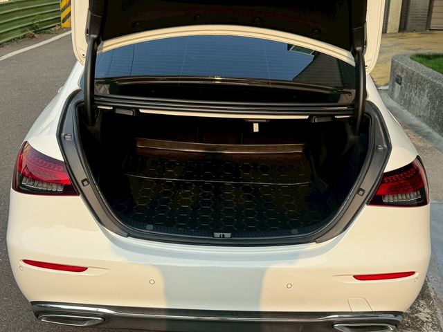 M-BENZ賓士 E300  第17張相片