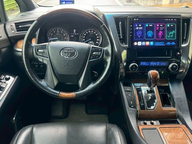 TOYOTA豐田 ALPHARD  第3張相片