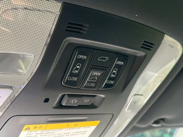 TOYOTA豐田 ALPHARD  第10張相片