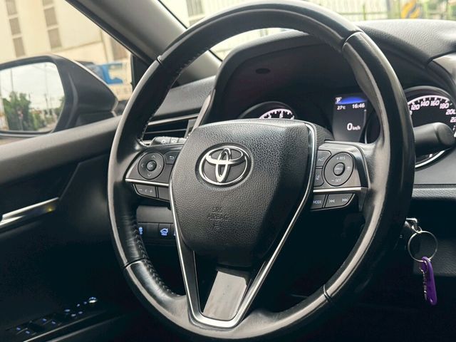 TOYOTA豐田 CAMRY  第3張相片