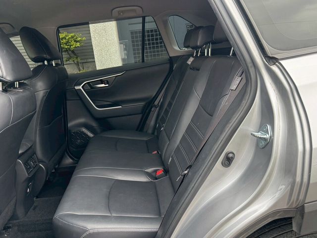 TOYOTA豐田 RAV4  第17張相片