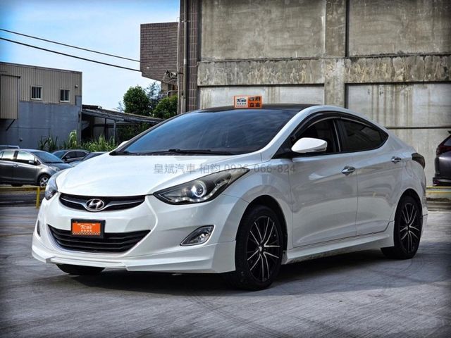 Hyundai Elantra  第4張相片