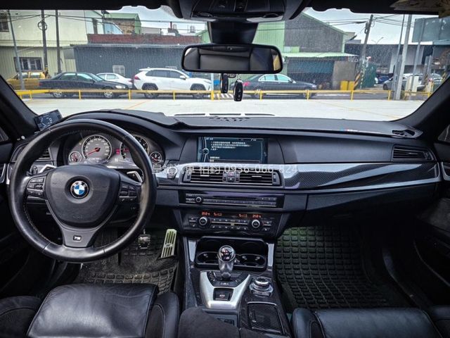 BMW/ 寶馬 M5  第13張相片