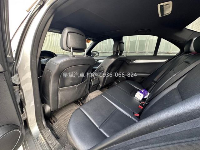 Mercedes-Benz/賓士 C300  第3張相片