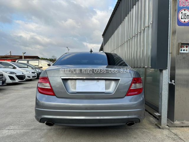 Mercedes-Benz/賓士 C300  第7張相片