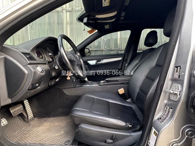 Mercedes-Benz/賓士 C300  第8張相片