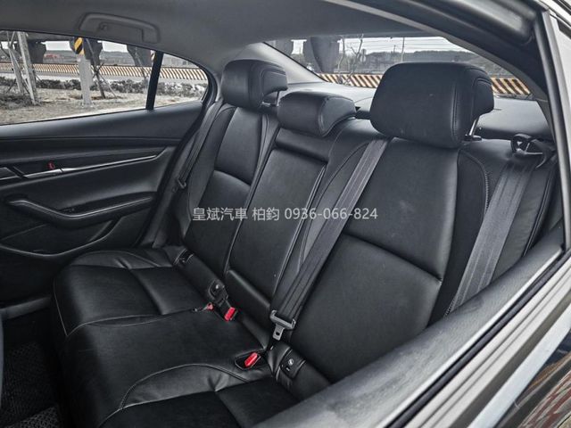 Mazda Mazda3  第12張相片