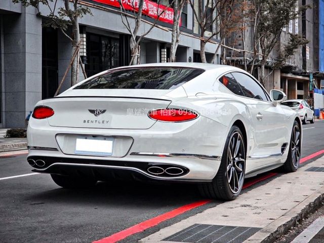 Bentley  Continental GT  第10張相片