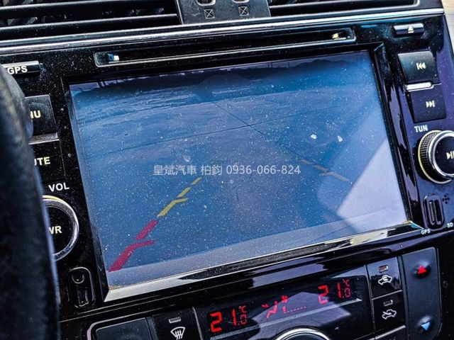 Nissan Tiida  第2張相片
