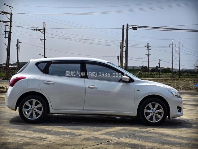 Nissan Tiida  第5張相片