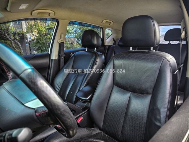 Nissan Tiida  第9張相片