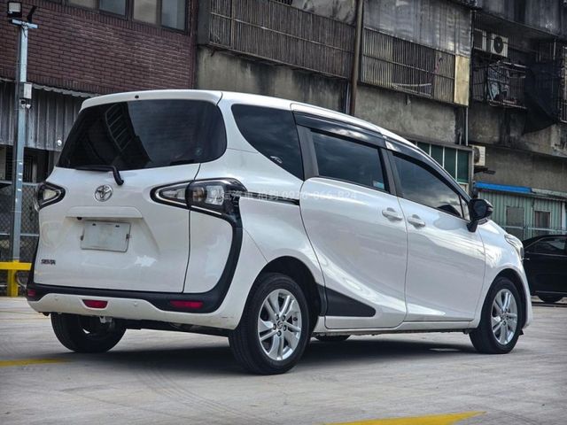 Toyota SIENTA  第6張相片