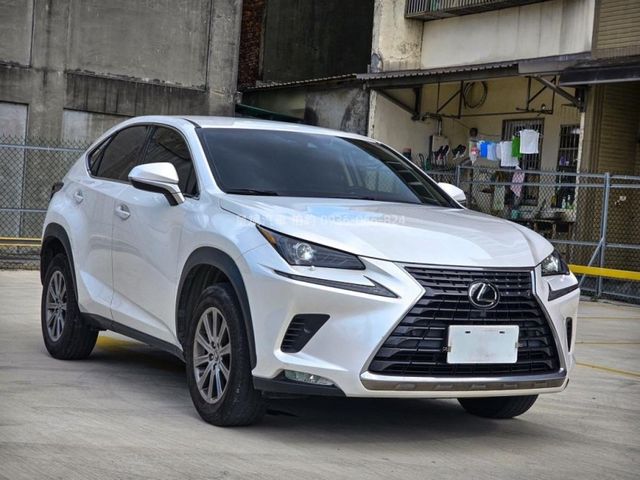Lexus NX  第5張相片