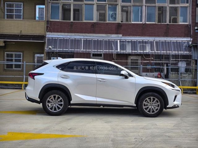 Lexus NX  第6張相片