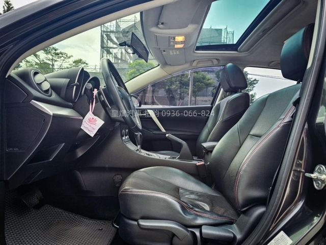Mazda Mazda3  第8張相片