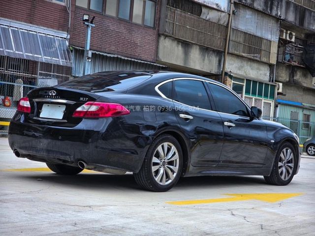 Infiniti M37  第7張相片