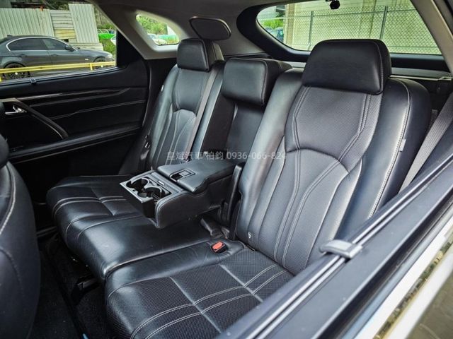 Lexus RX  第12張相片