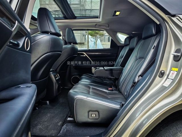 Lexus RX  第13張相片
