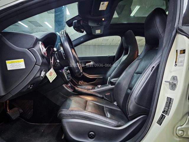 Mercedes-Benz/賓士 CLA250  第7張相片