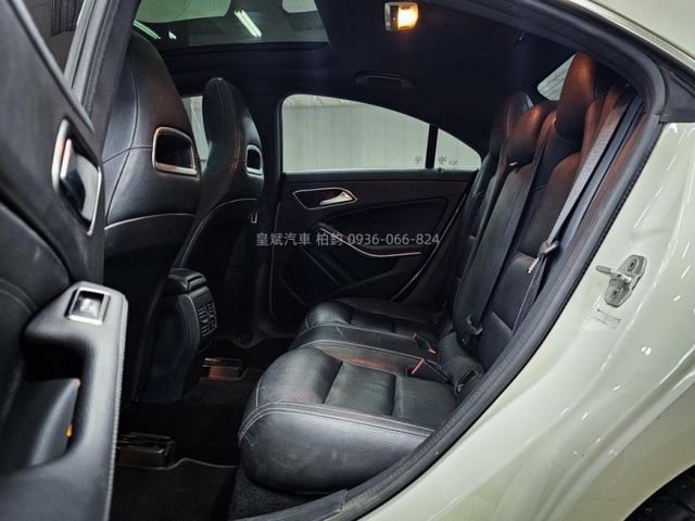Mercedes-Benz/賓士 CLA250  第8張相片