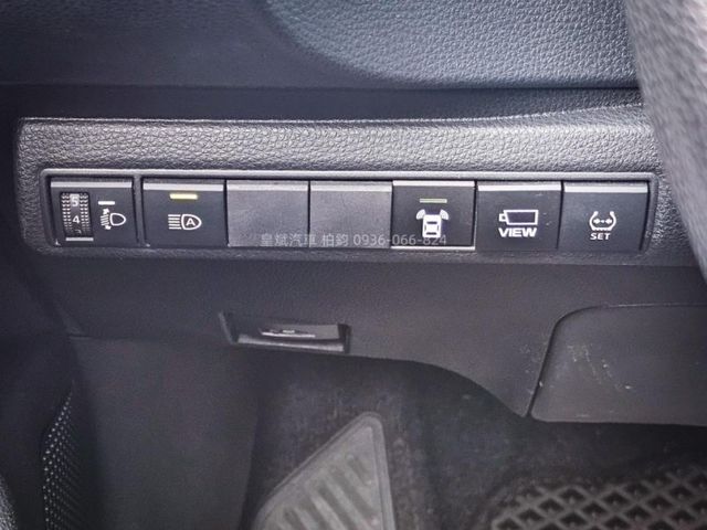 Toyota ALTIS  第11張相片