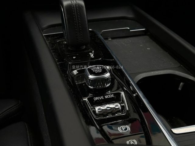 Volvo XC60  第8張相片