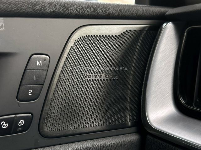 Volvo XC60  第9張相片