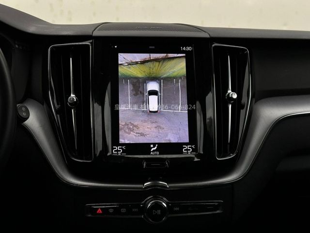 Volvo XC60  第10張相片