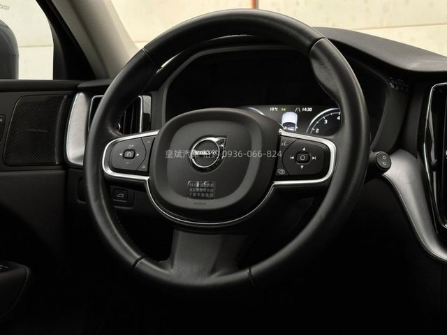 Volvo XC60  第12張相片
