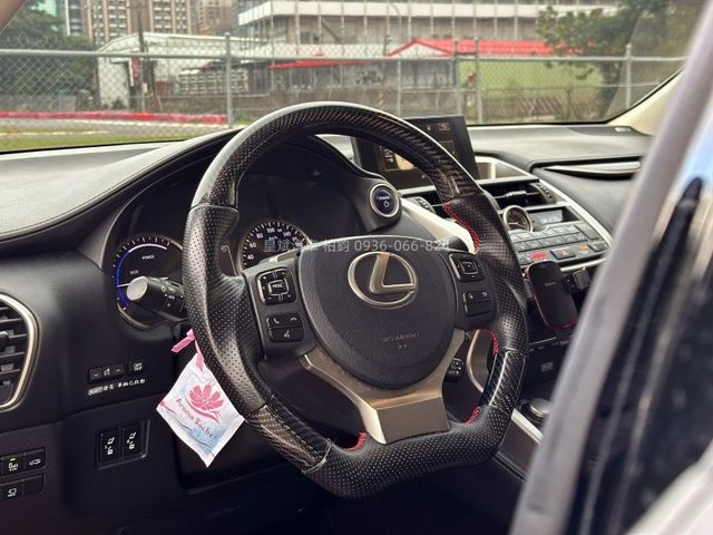 Lexus NX  第5張相片