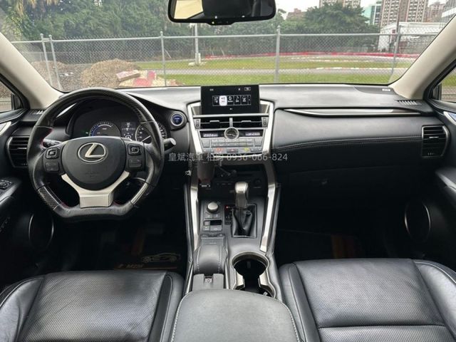 Lexus NX  第6張相片