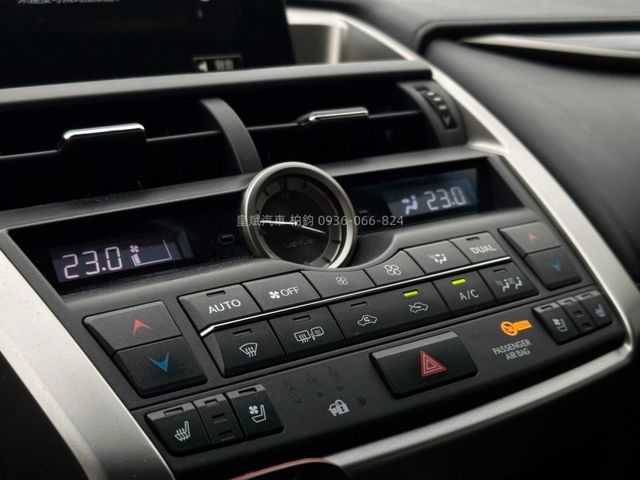 Lexus NX  第12張相片