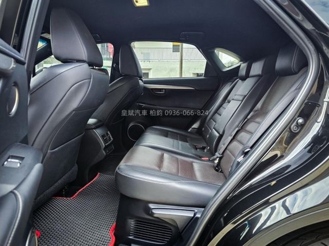 Lexus NX  第9張相片