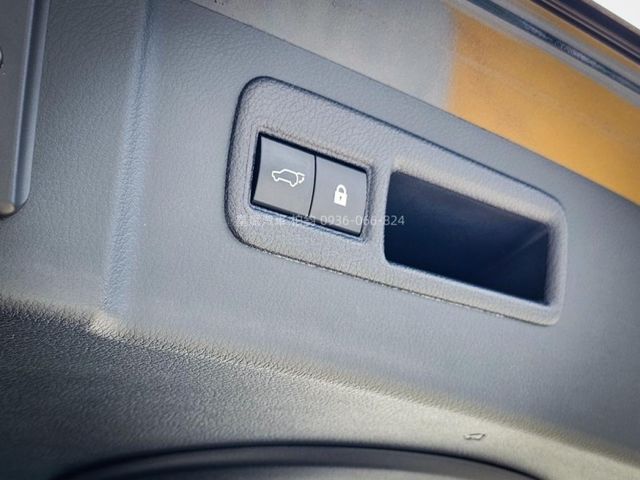 Lexus NX  第15張相片